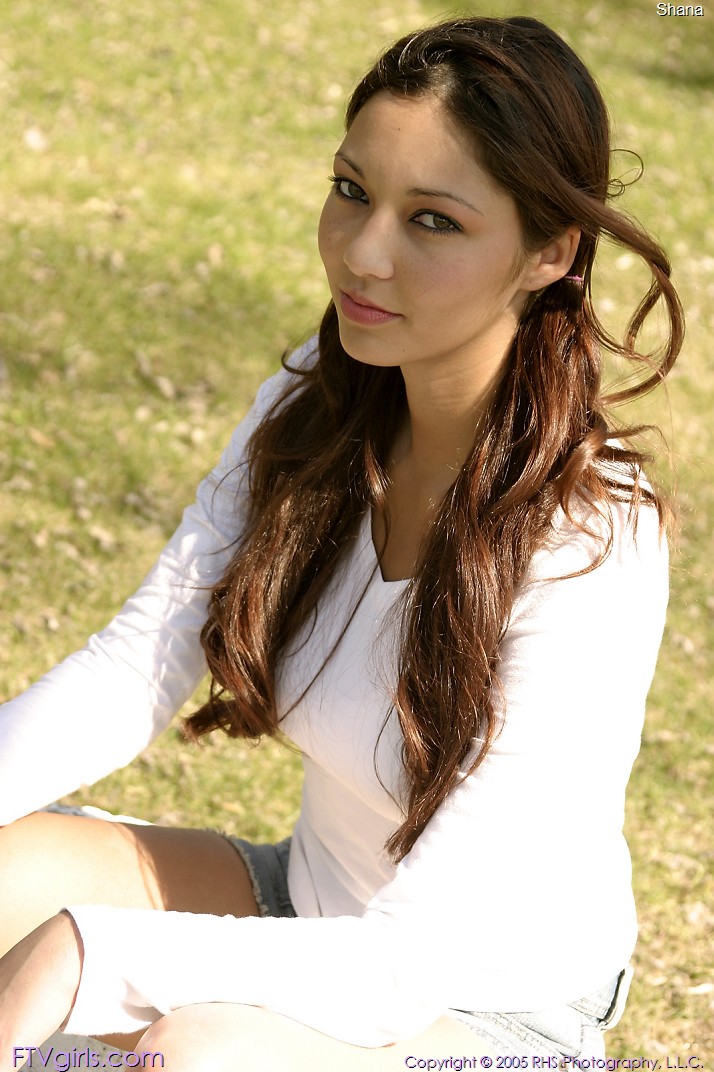 Lusty Brunette Babe Shana Shows Perfect Breasts In Park