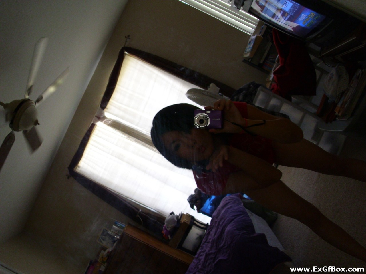 Teen Bootylicious Girlfriend Strips And Snaps Hot Selfies